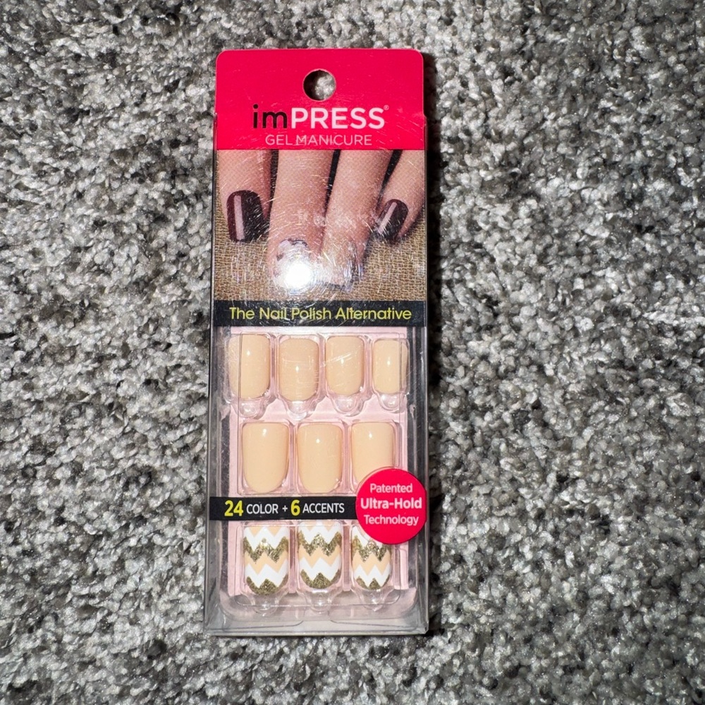 imPRESS Nude and Gold Chevron Press-On Nails